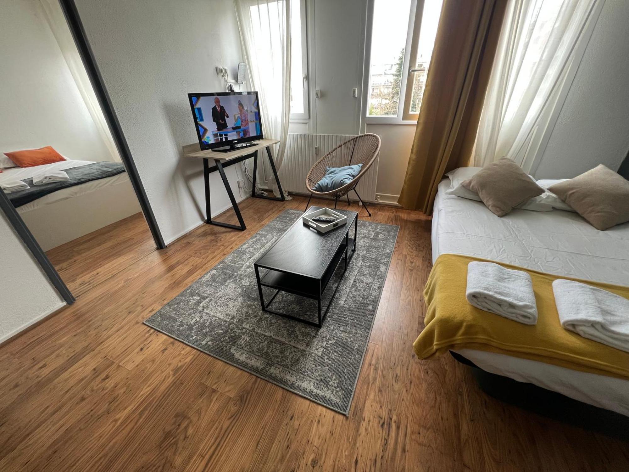 Mon Palmier Grand Appartement Parking Un-Sejour-A-Part Metz Exterior foto